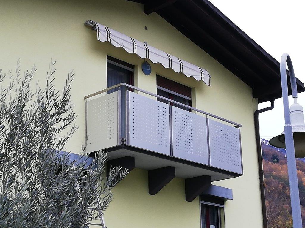Balcone edificio verde - Automatic Service
